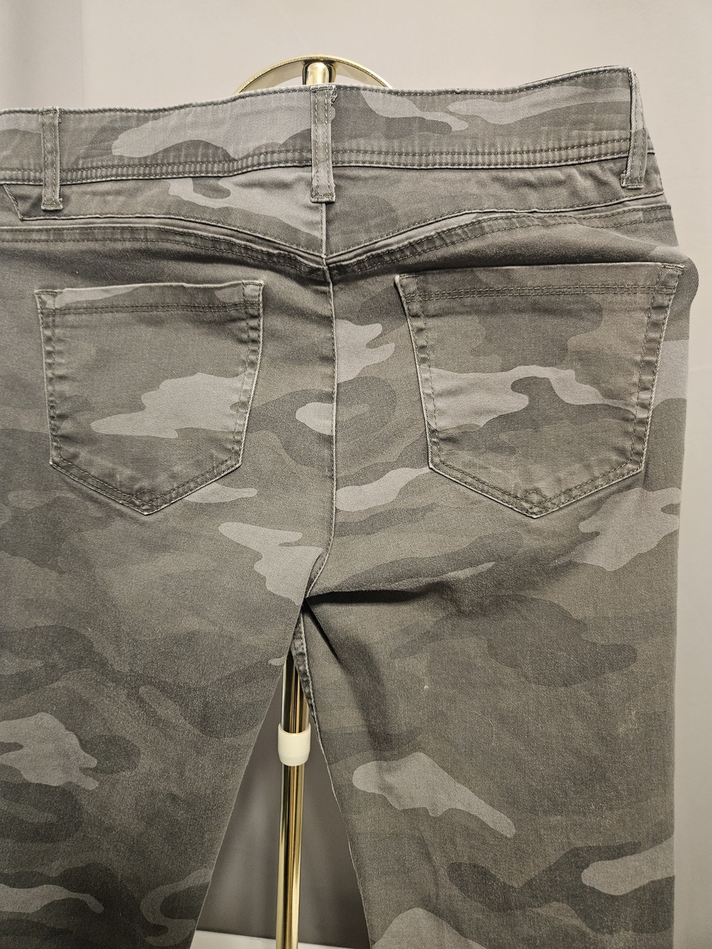 Democracy Women's Skinny Camo Pants in Gray - Picture 3 of 4